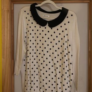 White and black polka dot sweater